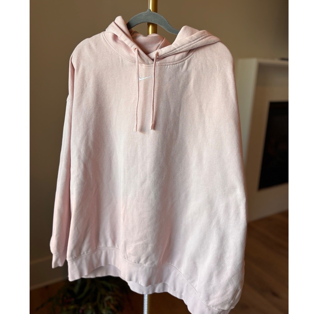 Light pink Nike hoodie‎ with a relaxed fit- XXL - Picture 2 of 5